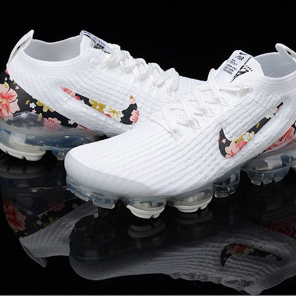Nike Women's White and Floral Athletic Shoes - Picture 3 of 8